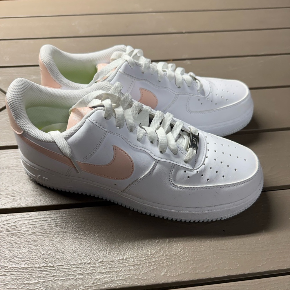 Nike Women's Sneakers White and Pink